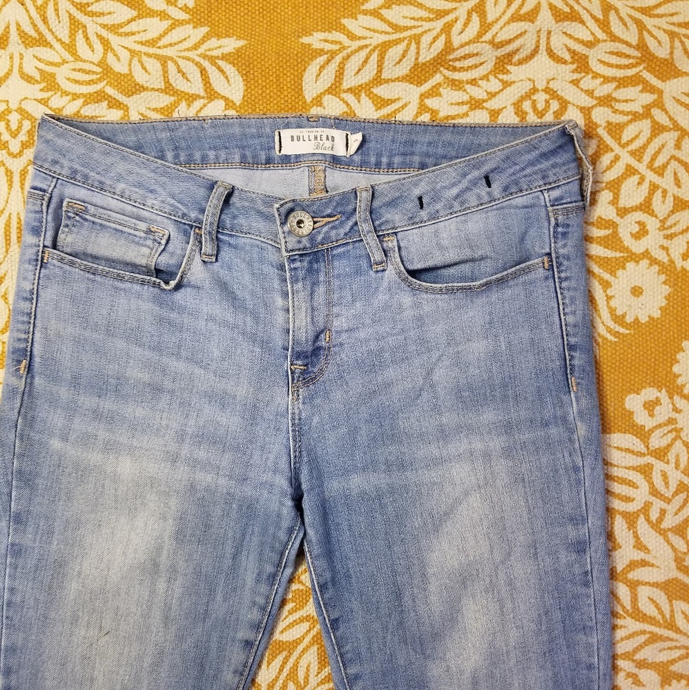 Bullhead Light Wash Skinny Jeans